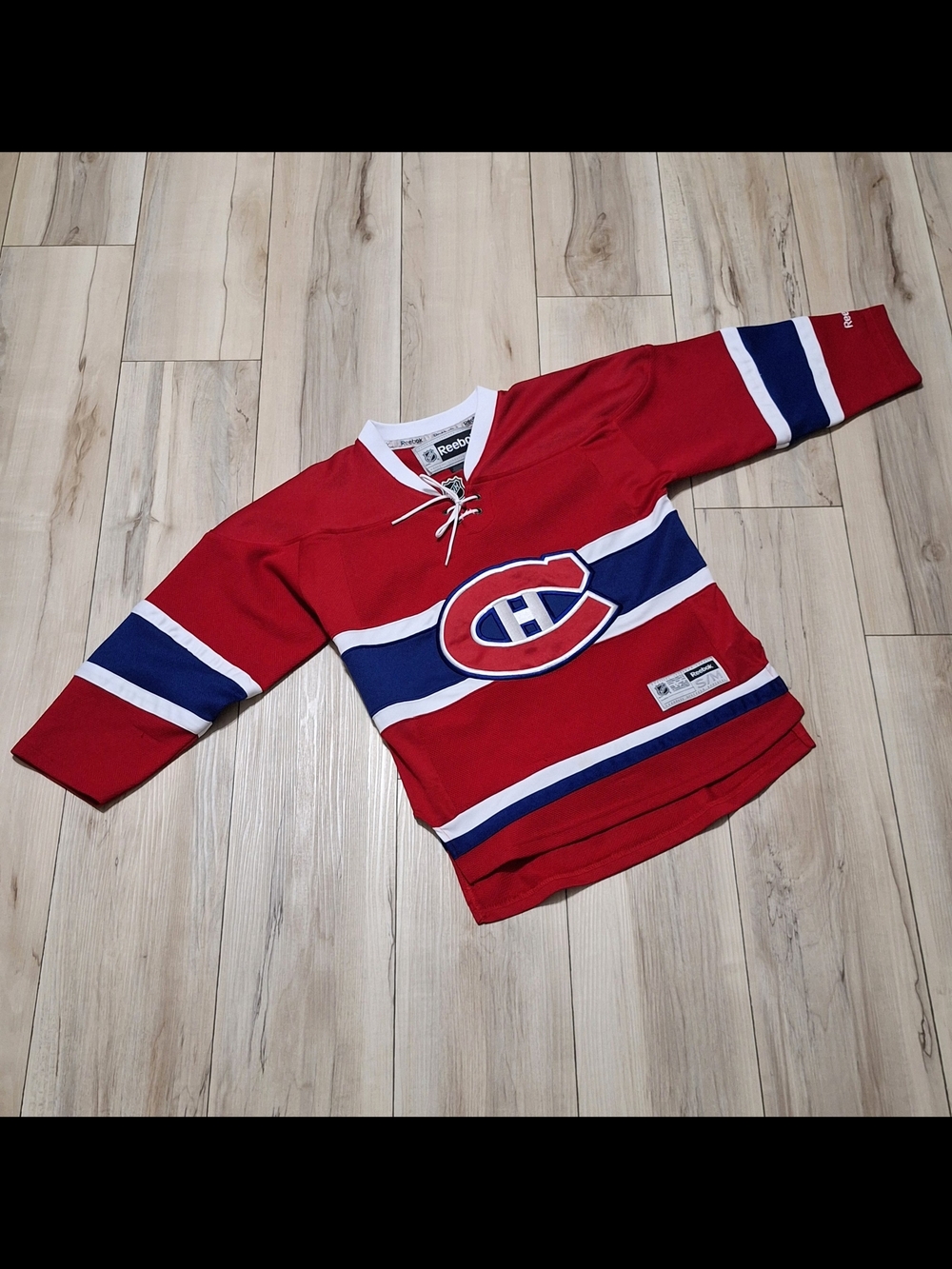 Reebok Kids Red Montreal Canadiens Hockey Jersey with Blue & White Trim Size S/M